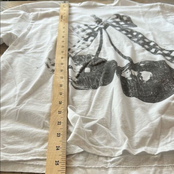 RSQ Made in 🇺🇸 Cherries 🍒 & Bow Graphic 💯 Cotton Tee Short Sleeve - Picture 6 of 17